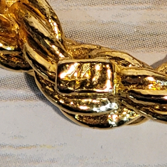 J4 Vintage AAi Gold-tone Brooch - Picture 5 of 6